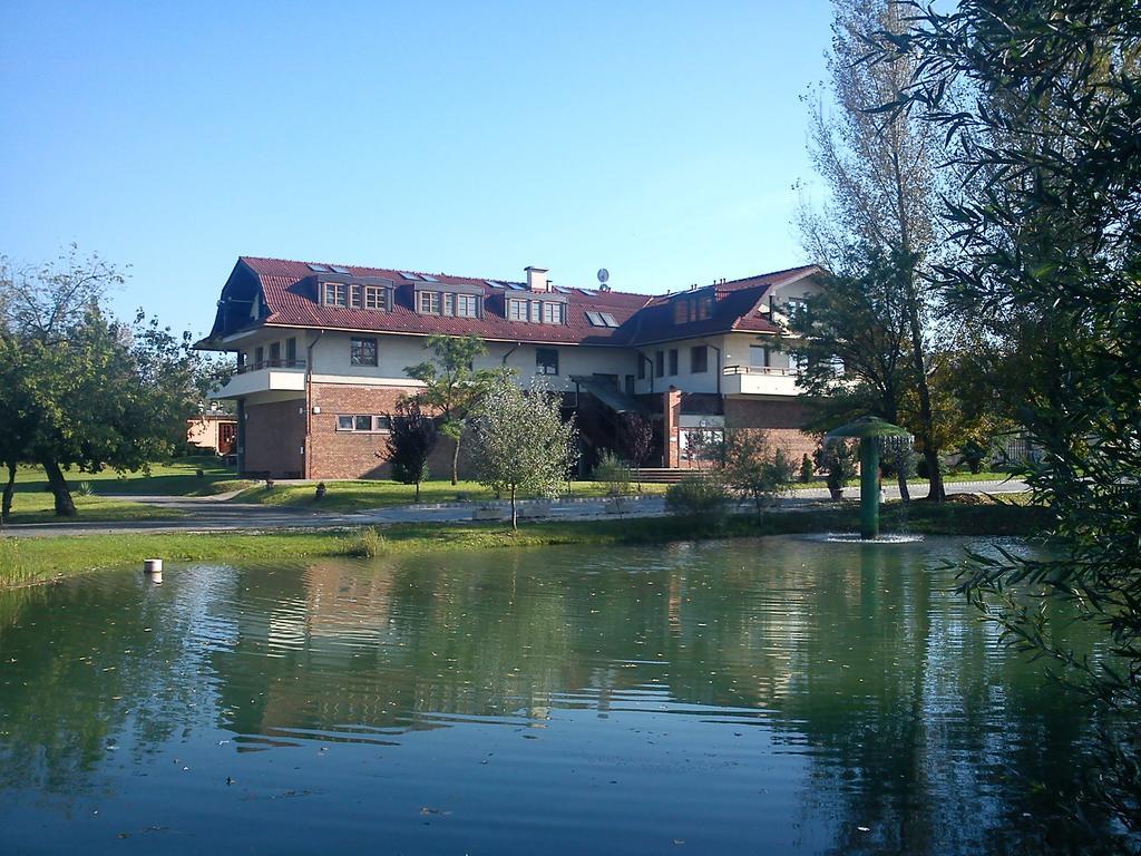 Grante Motel Esztergom Luaran gambar